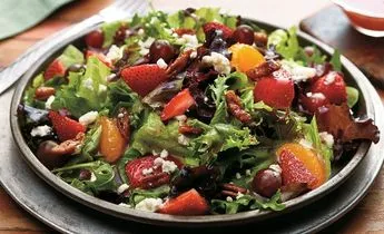 Strawberry & Pecan Salad